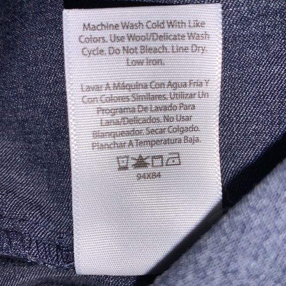 Time and Tru capris, dark shimmering blue, size medium, 8 to 10 - Picture 10 of 11